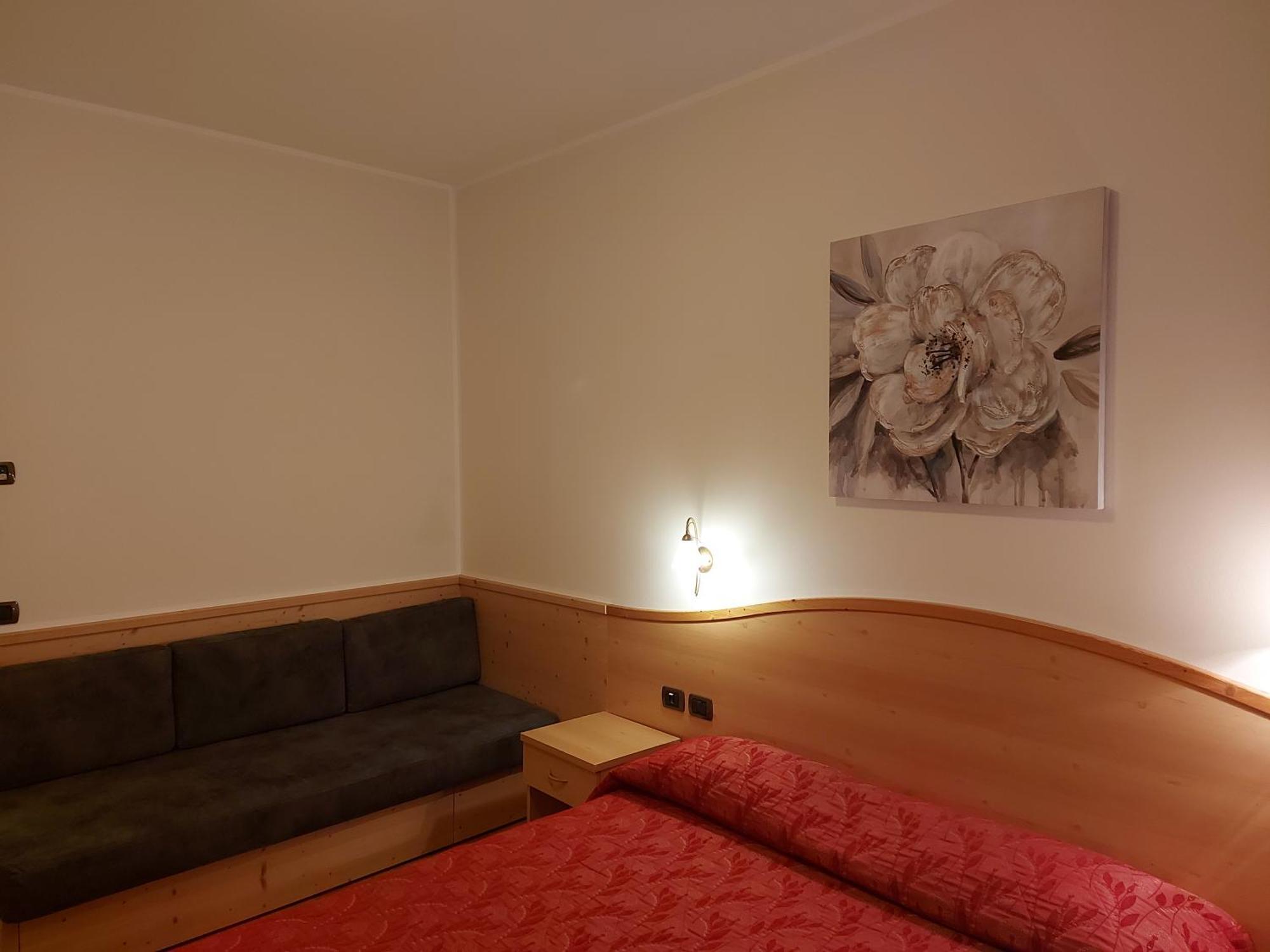 Garni Arnica Bed & Breakfast
