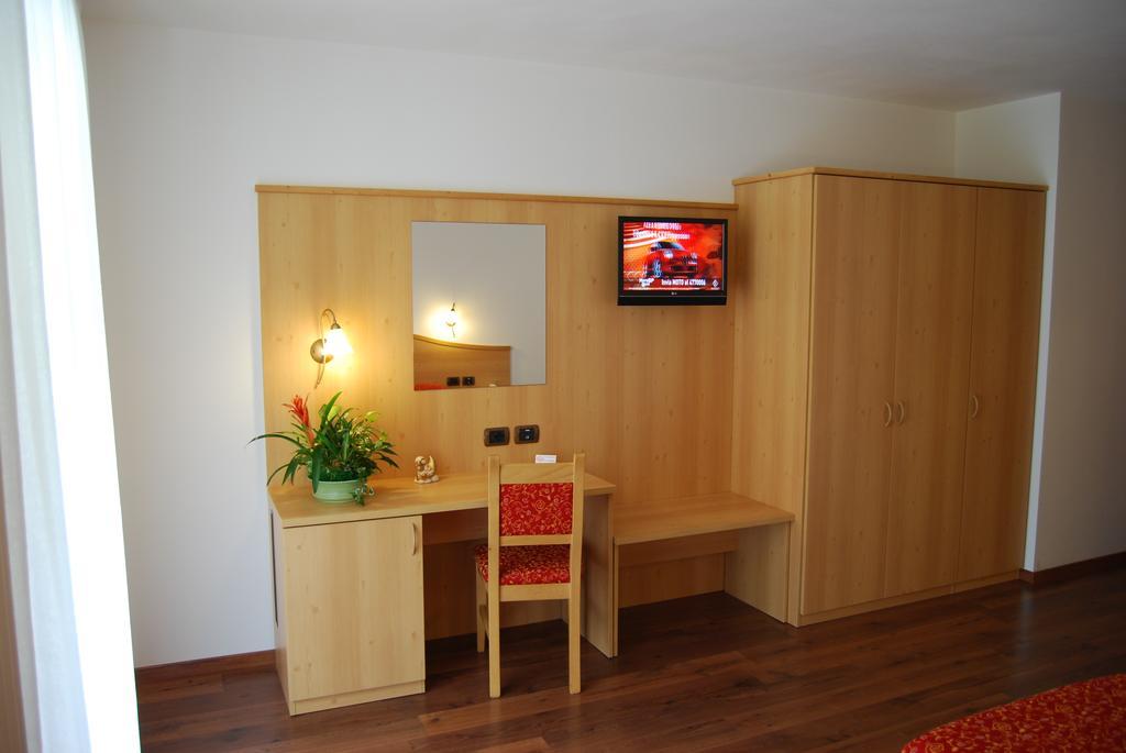 Garni Arnica Bed & Breakfast Molveno